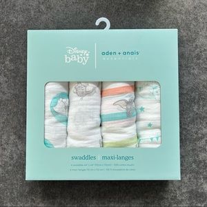 NIB Disney Dumbo Swaddle Set